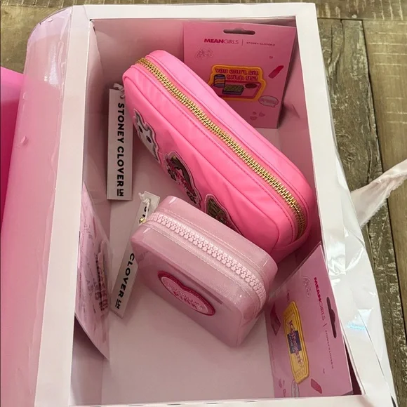 Mean Girls Bundle w/2 Stoney Clover Items / 11 Items Total - Picture 2 of 16